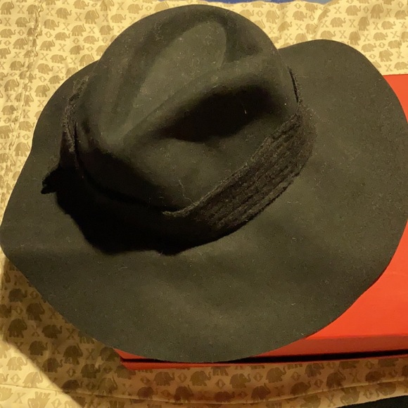 💯 Wool Oversized Black Hat With Bow NeverUsed - Picture 3 of 5